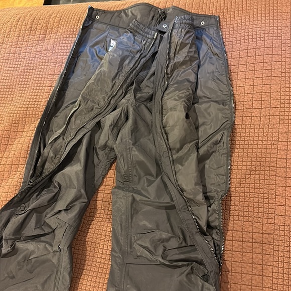 🏂L Helly Hansen black snowboard pants. The waterproof breathable Helly-Tech EUC - Picture 7 of 15